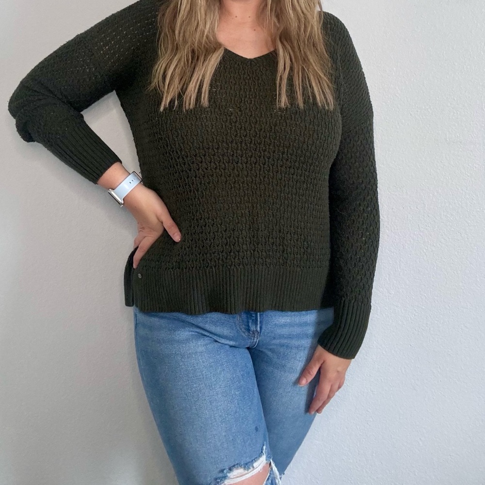 American Eagle V-Neck Knit Sweater Green Small